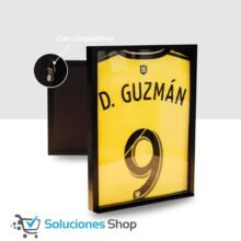 Enmarcado de Camisa con colgante de pared (12x18 Pulgadas)