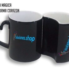Set de 2 tazas mágicas negras con asa corazón personalizable