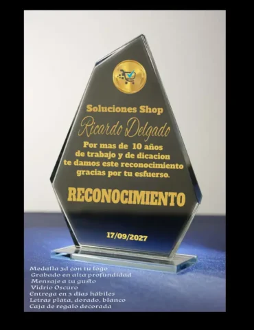 Trofeo de Cristal Oscuro o Trasparente de Alta Calidad
