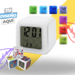 Reloj Electrónico Personalizado con Luz LED y 3 Fotos