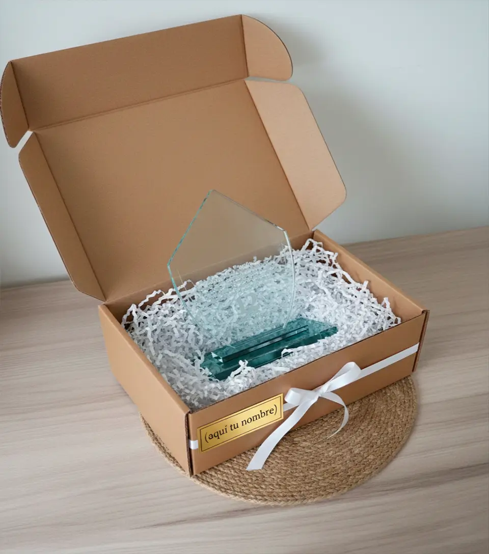 Trofeo de Vidrio Transparente (20 cm) con Grabado Láser de Alta Calidad | Incluye empaque